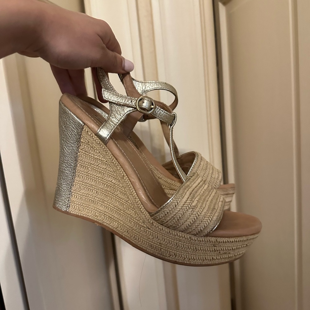 UGG Raffia Straw Metallic Wedges - Picture 2 of 3